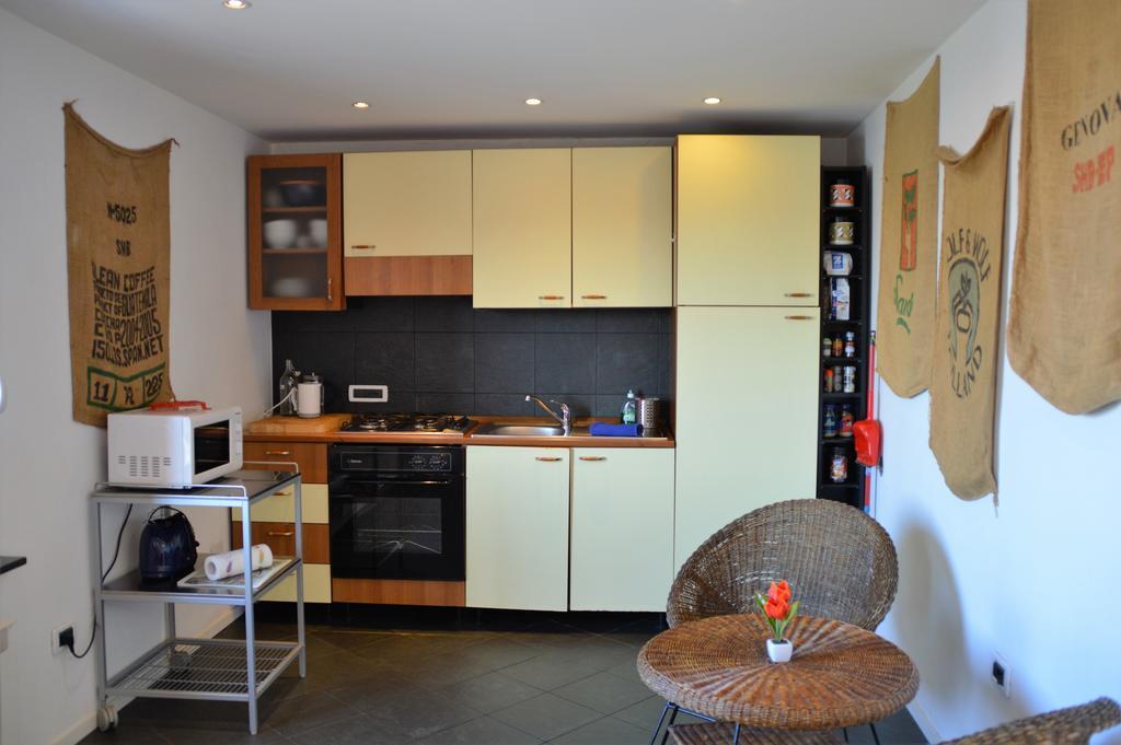 Sunflower Apartment With Private Terrace And Lift جنوة المظهر الخارجي الصورة
